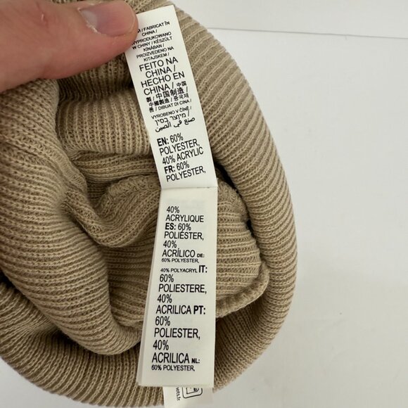 NWT DC Plaza Taupe Label Beanie - Picture 8 of 10